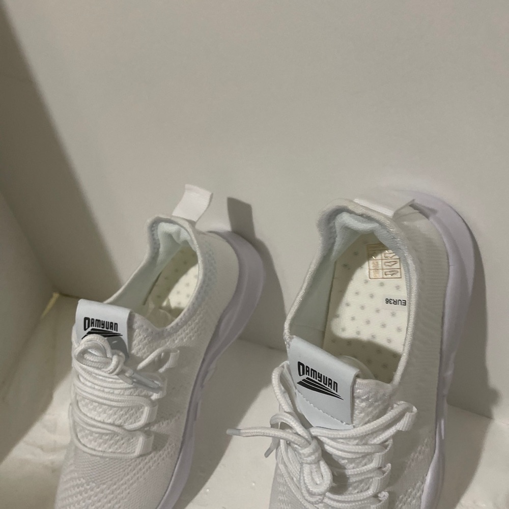 Damyuan tennis shoe white size 36 women